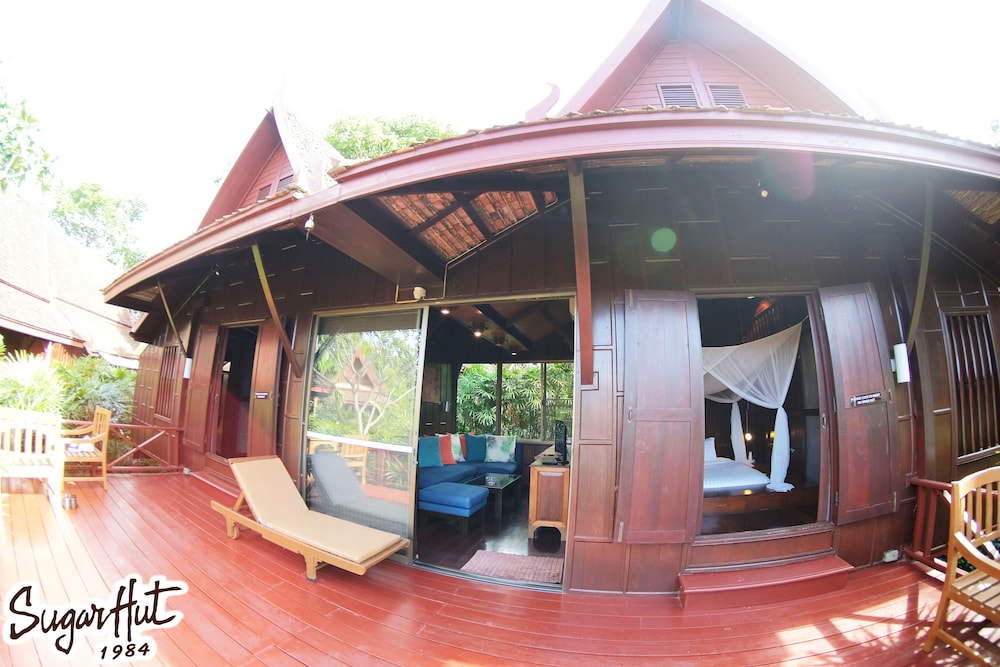 Sugar Hut Resort 4/74