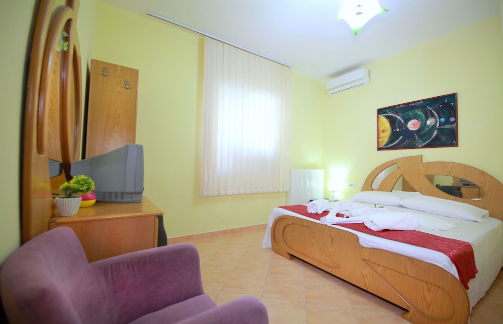 My Home Guest House 15/46