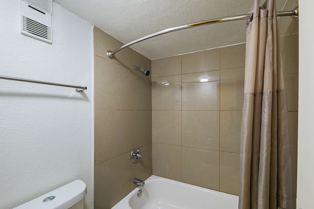 Motel6 Grand Prairie, TX - Interstate 30 50/51