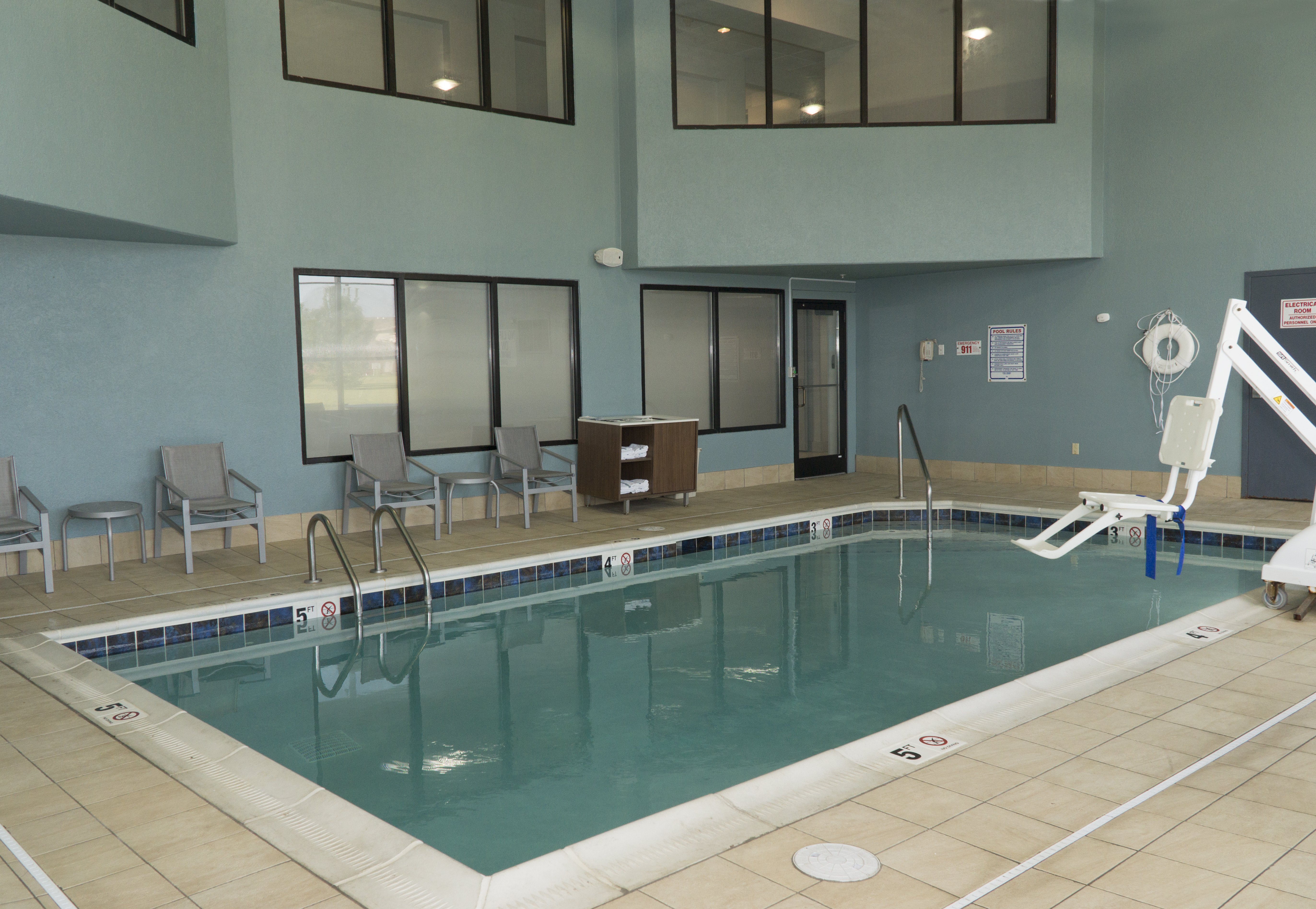 Holiday Inn Express Hotel & Suites Madison 39/60