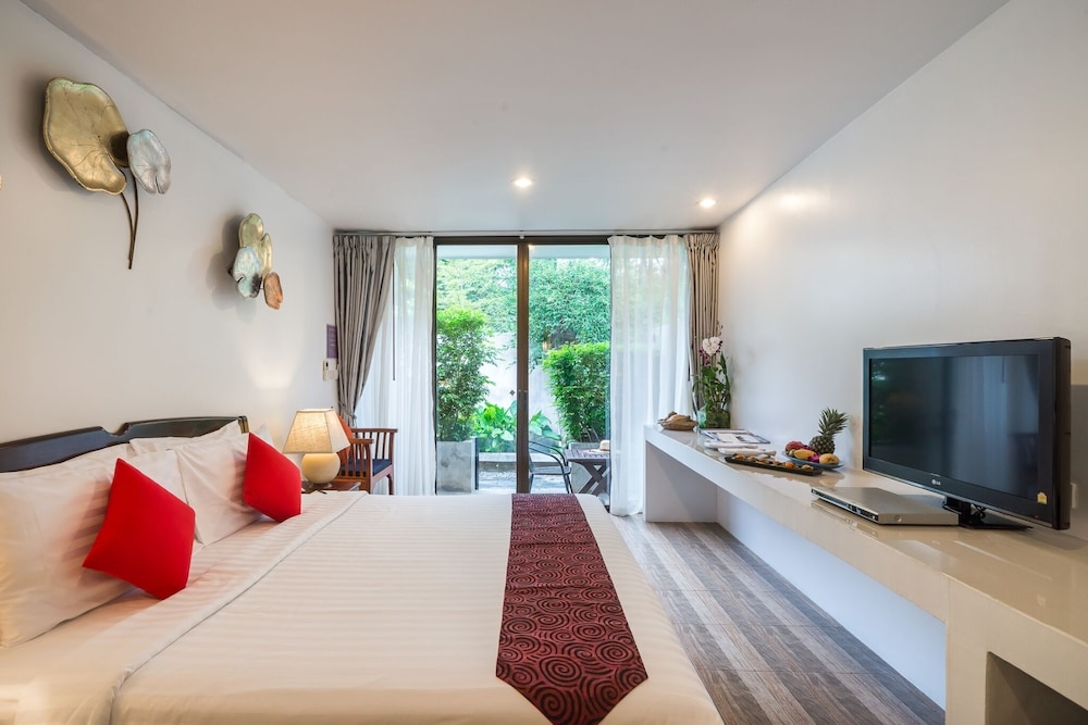 Laksasubha Hua Hin Hotel 8/33