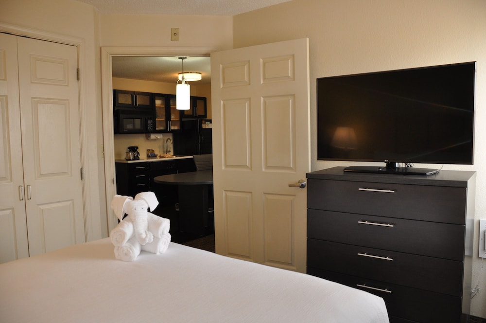 Candlewood Suites Washington Dulles 8/50