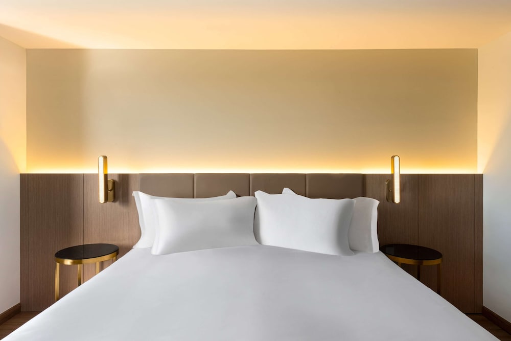 Dolce by Wyndham Hollywood 39/74