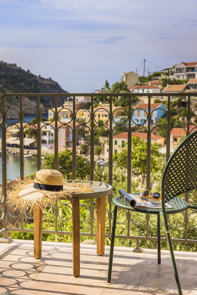 Chromata Assos Villas Kefalonia 57/63
