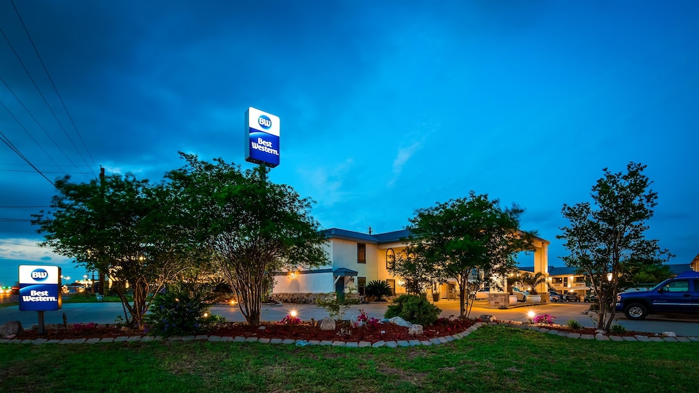 Best Western George West Executive Inn 1/30