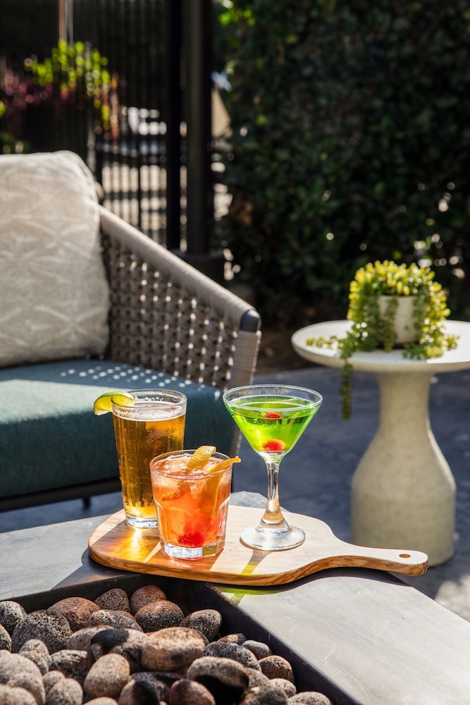 Ayres Hotel Fountain Valley 31/49