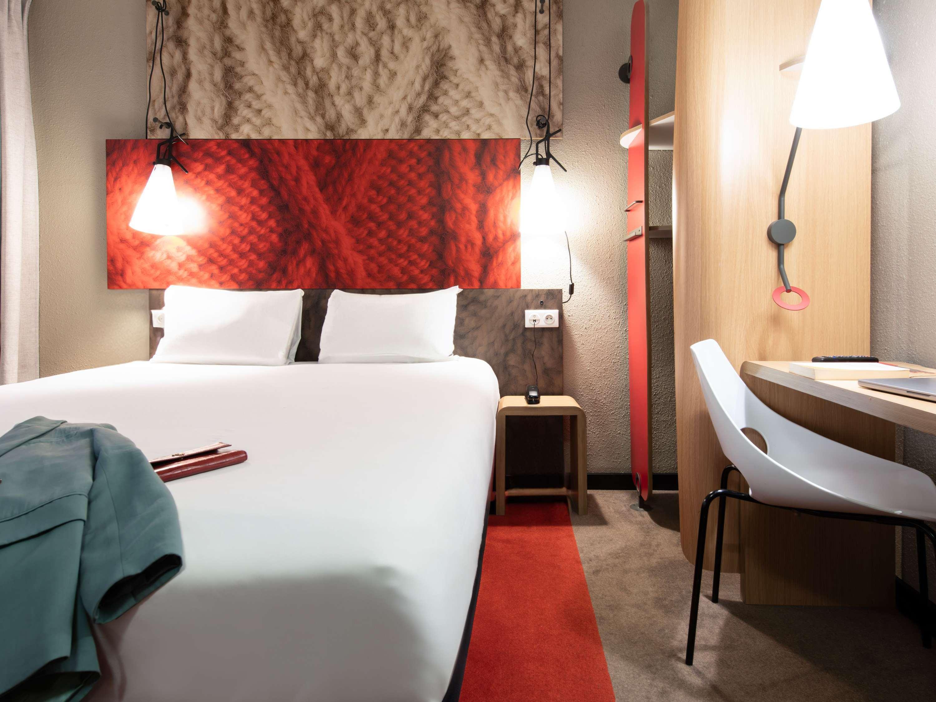 Room, Double Bed, ibis Paris Grands Boulevards Opera 9th Hotel 8/10