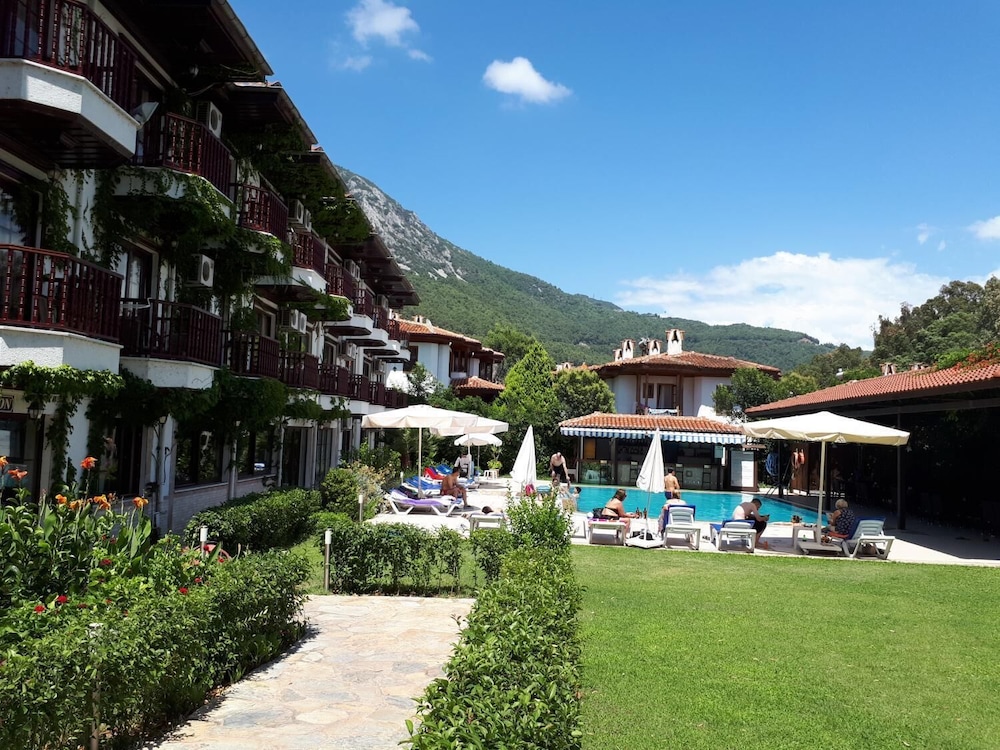 Hamle Hotel 45/48