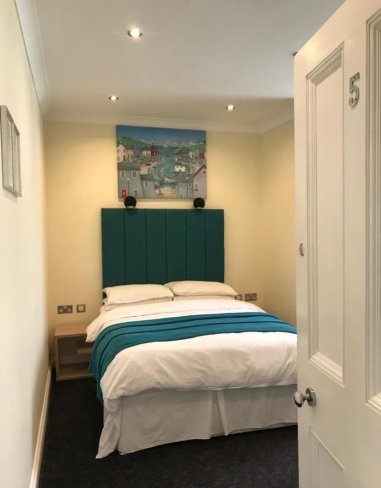 Cassandra Guest House 32/65