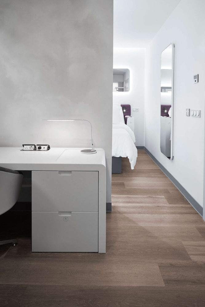 YOTELAIR Istanbul Airport AIRSIDE 7/63
