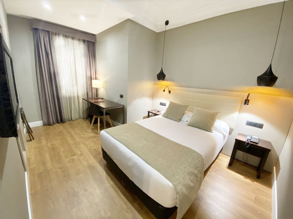 Hotel Cortezo 24/80