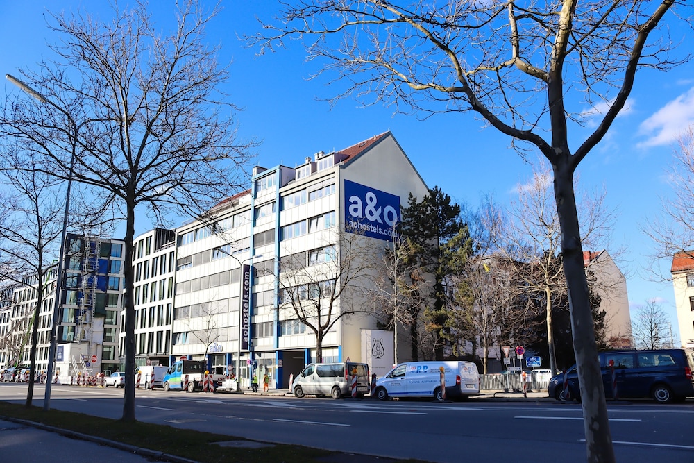 A AND O MUNICH LAIM HOTEL photo4