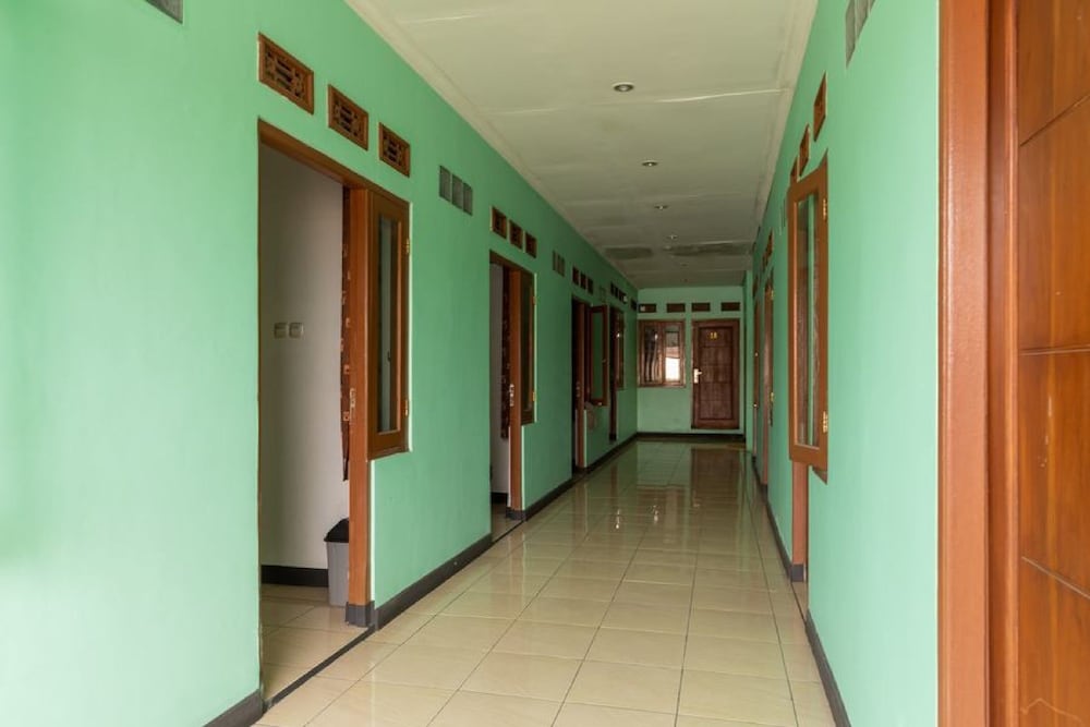 Hotel O Puncak Bogor Near Taman Safari Formerly Hotel Satya Luhur 36/50