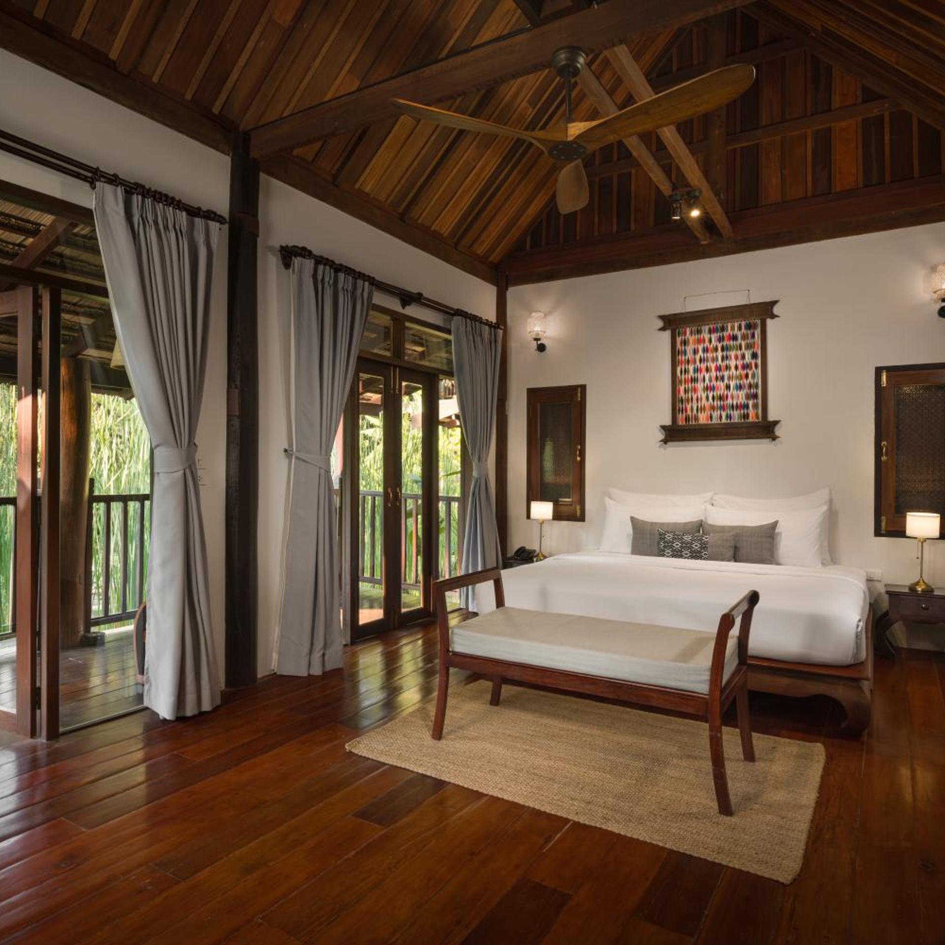 Bungalow, Pond View