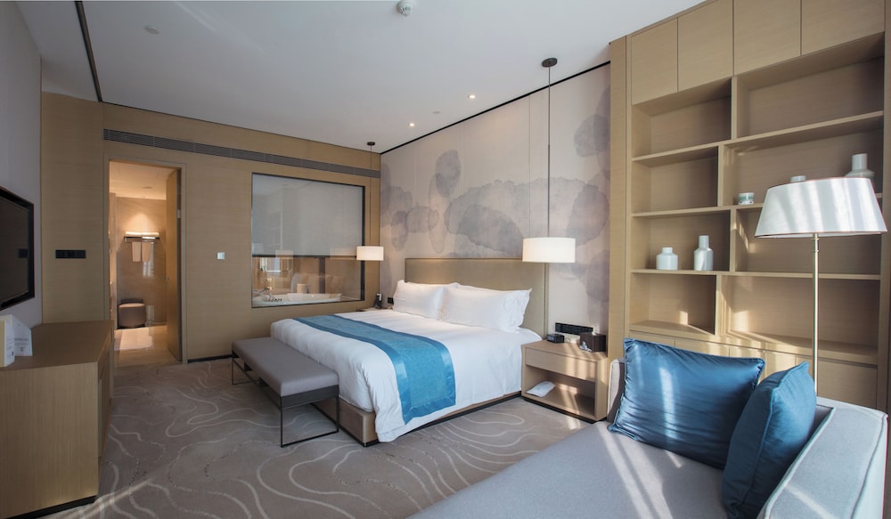 North Star Hangzhou Expo Center Hotel 8/24