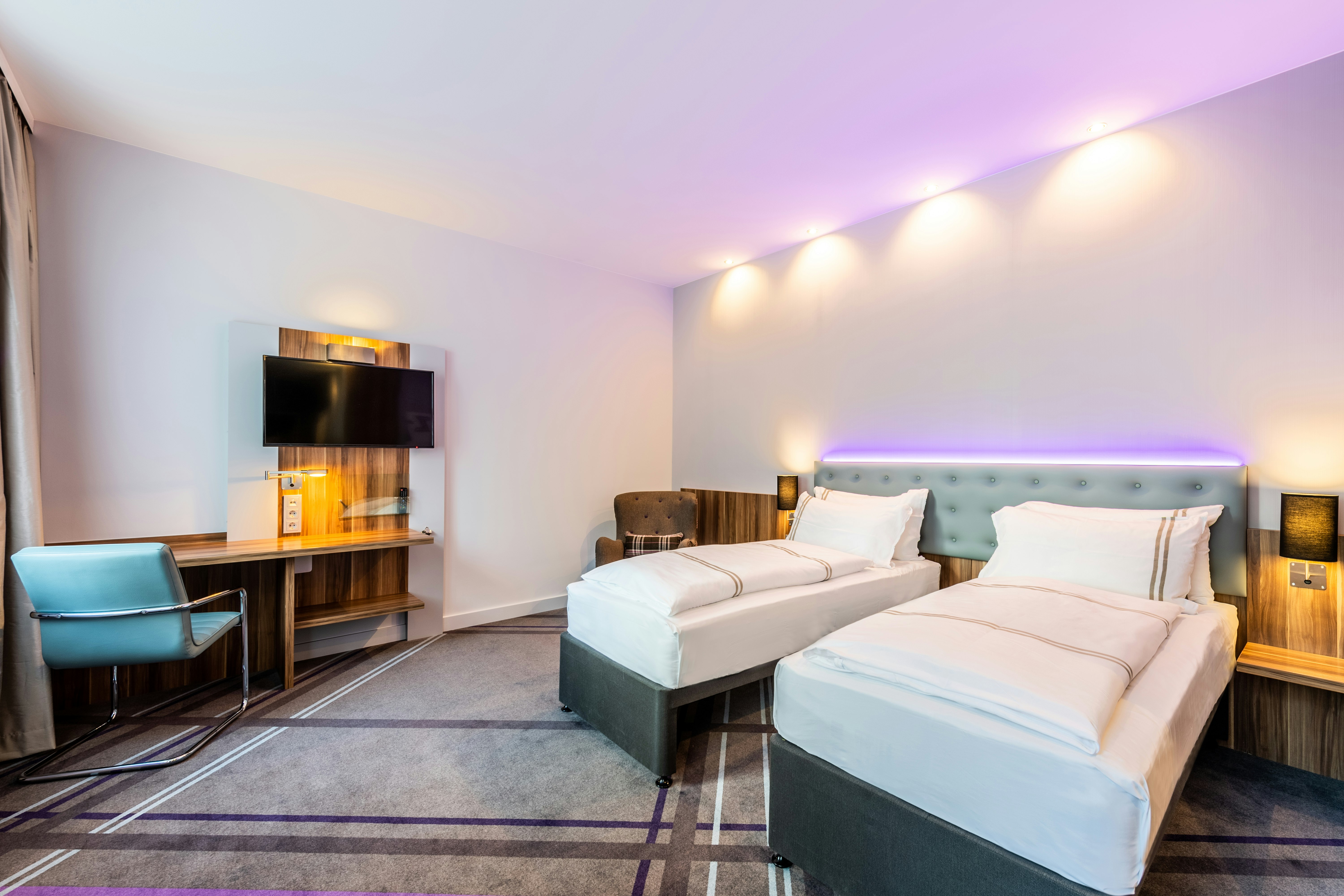 Premier Inn Frankfurt City Centre Hotel 11/22