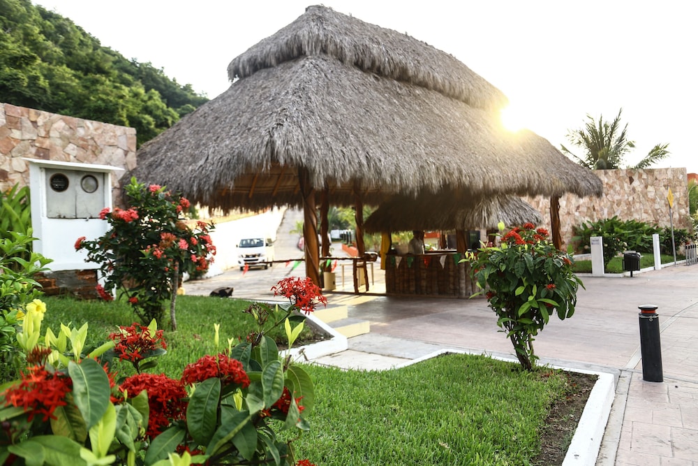 La Quinta Gran Bahia Cuastecomates 4/45