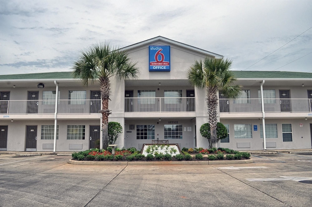 Studio 6 Extended Stay - Pascagoula, MS 11/42