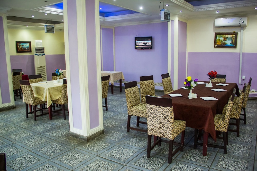 Beni Hotels 30/33