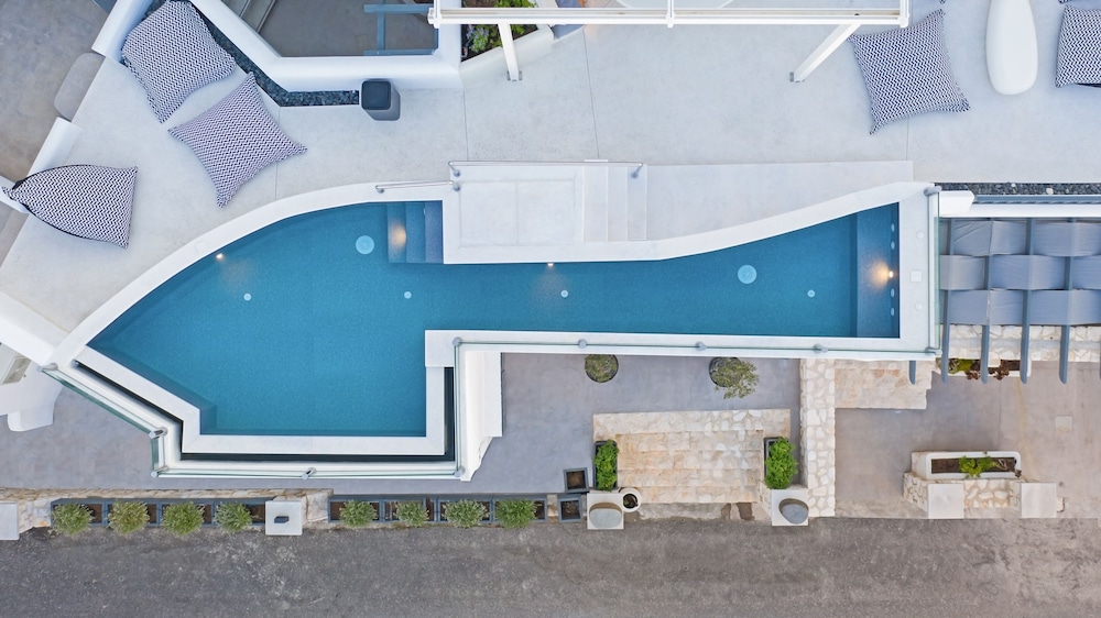 Parian Boutique Hotel 5/48