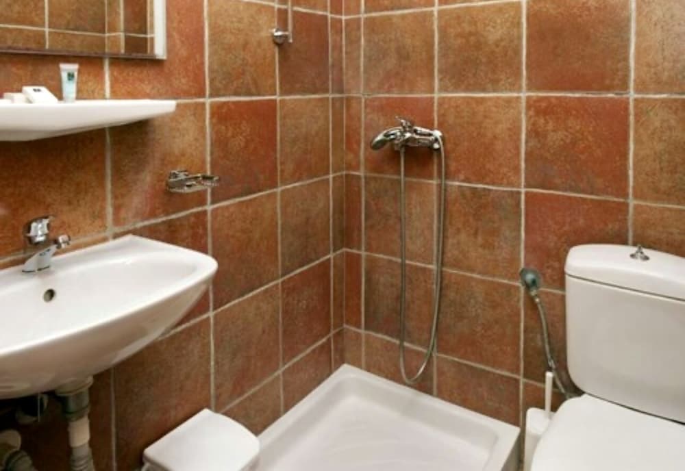 Apollon Hotel 45/47