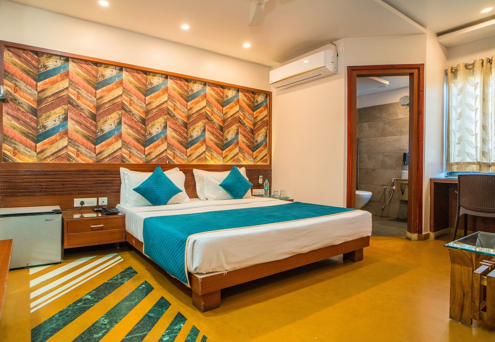 Uddhav Vilas Hotel 16/46