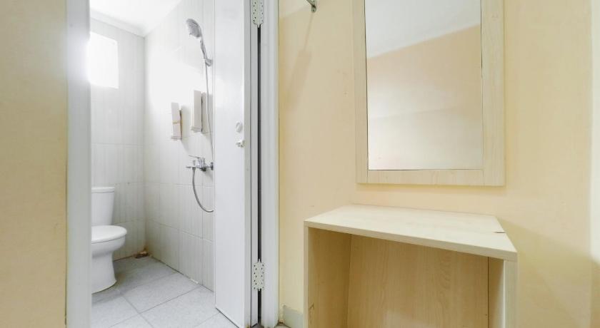 Reddoorz Plus Near Mall Ciputra Jakarta 46/51