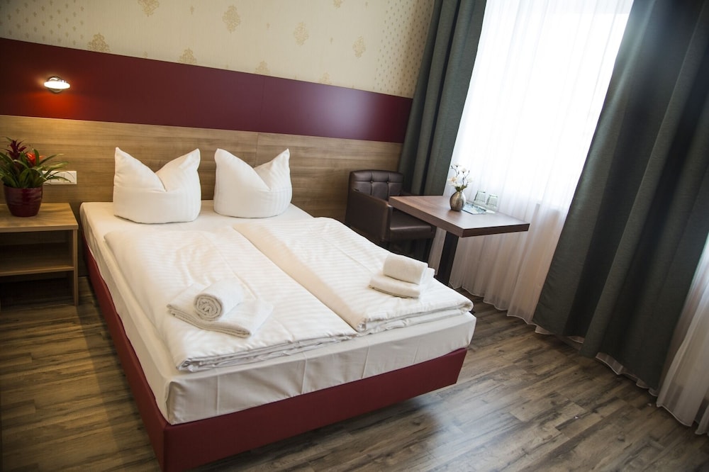 Alexander Business Hotel 7/21