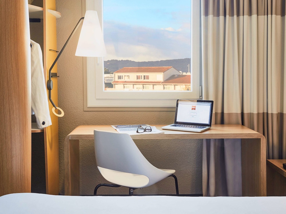 ibis Toulon La Seyne Sur Mer 10/71