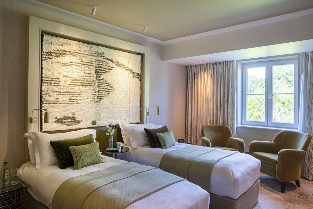 Superior, Twin Beds