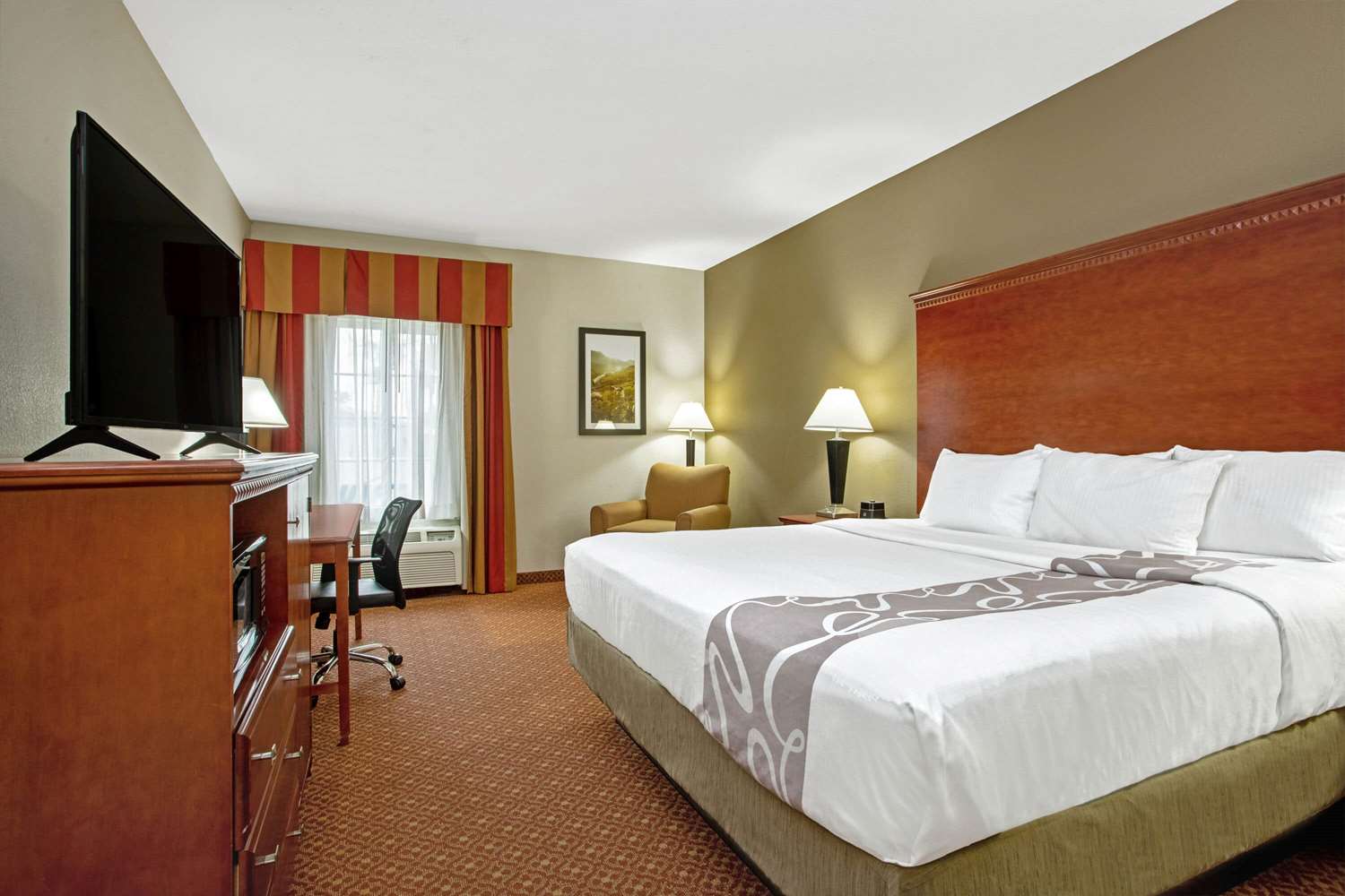 La Quinta Inn & Suites by Wyndham Fairfield TX 7/58