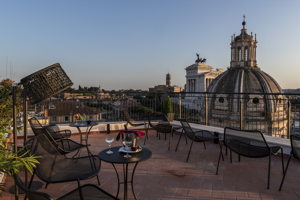 H10 Palazzo Galla 48/70