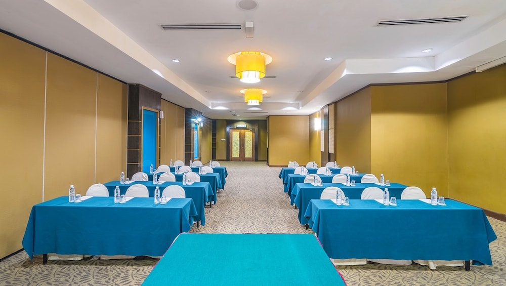 Crystal Crown Kuala Lumpur 47/59