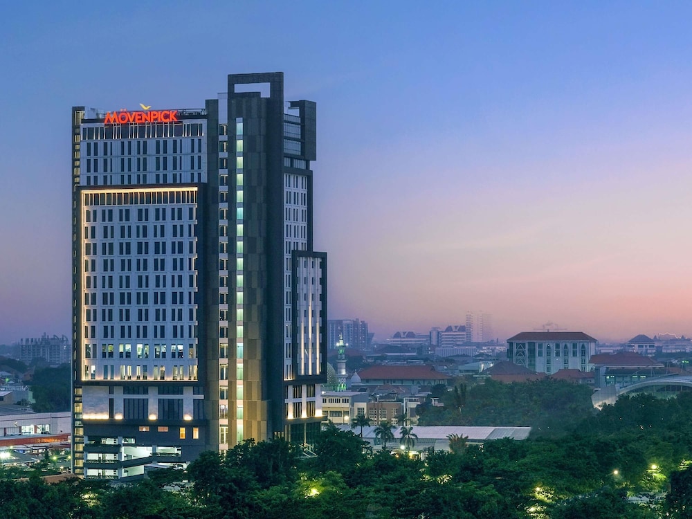 Movenpick Surabaya City 4/68
