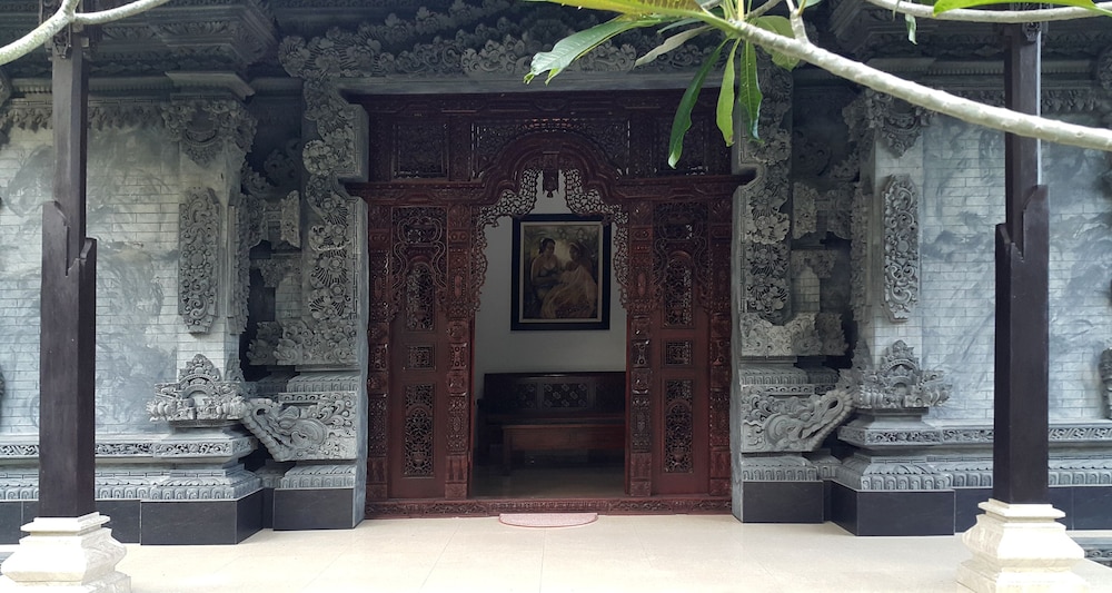Wahyu Dewata Villa 18/50
