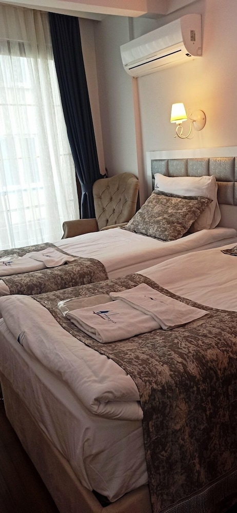 Harbour Otel 2/9