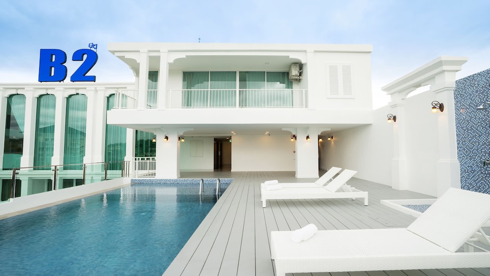 B2 Phuket Premier Hotel 4/30