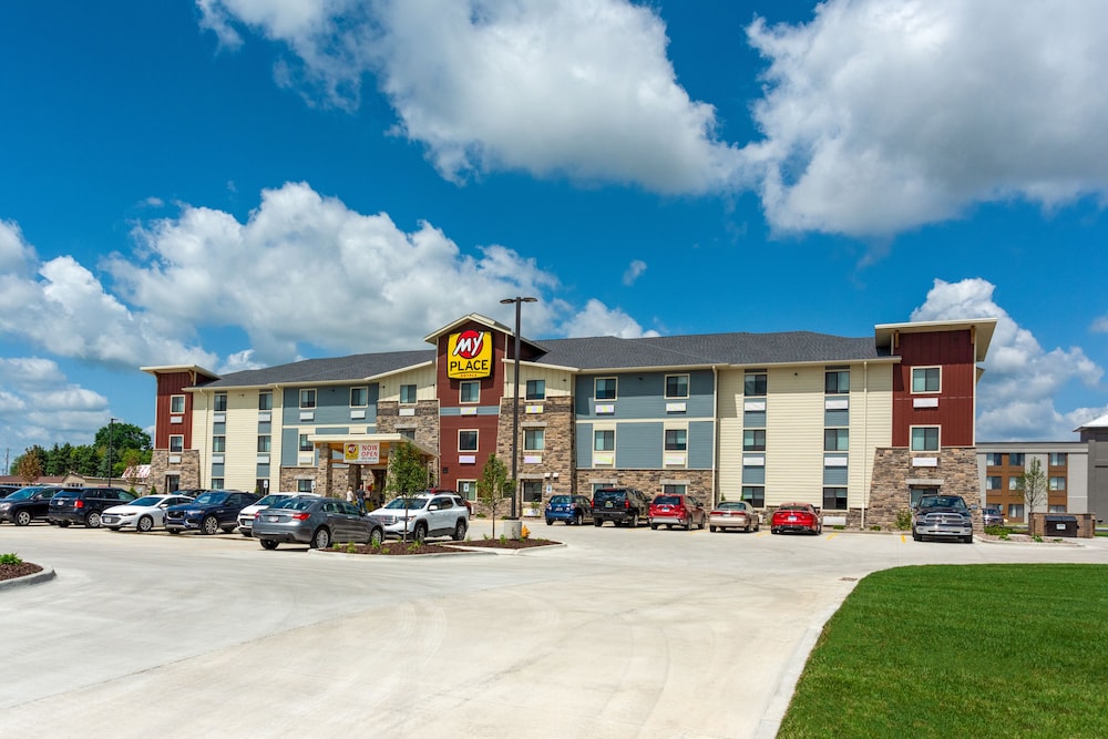 My Place Hotel, Mount Pleasant WI 1/36