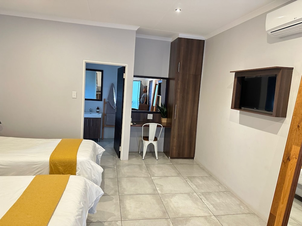 The Maxton Boutique Hotel 15/45
