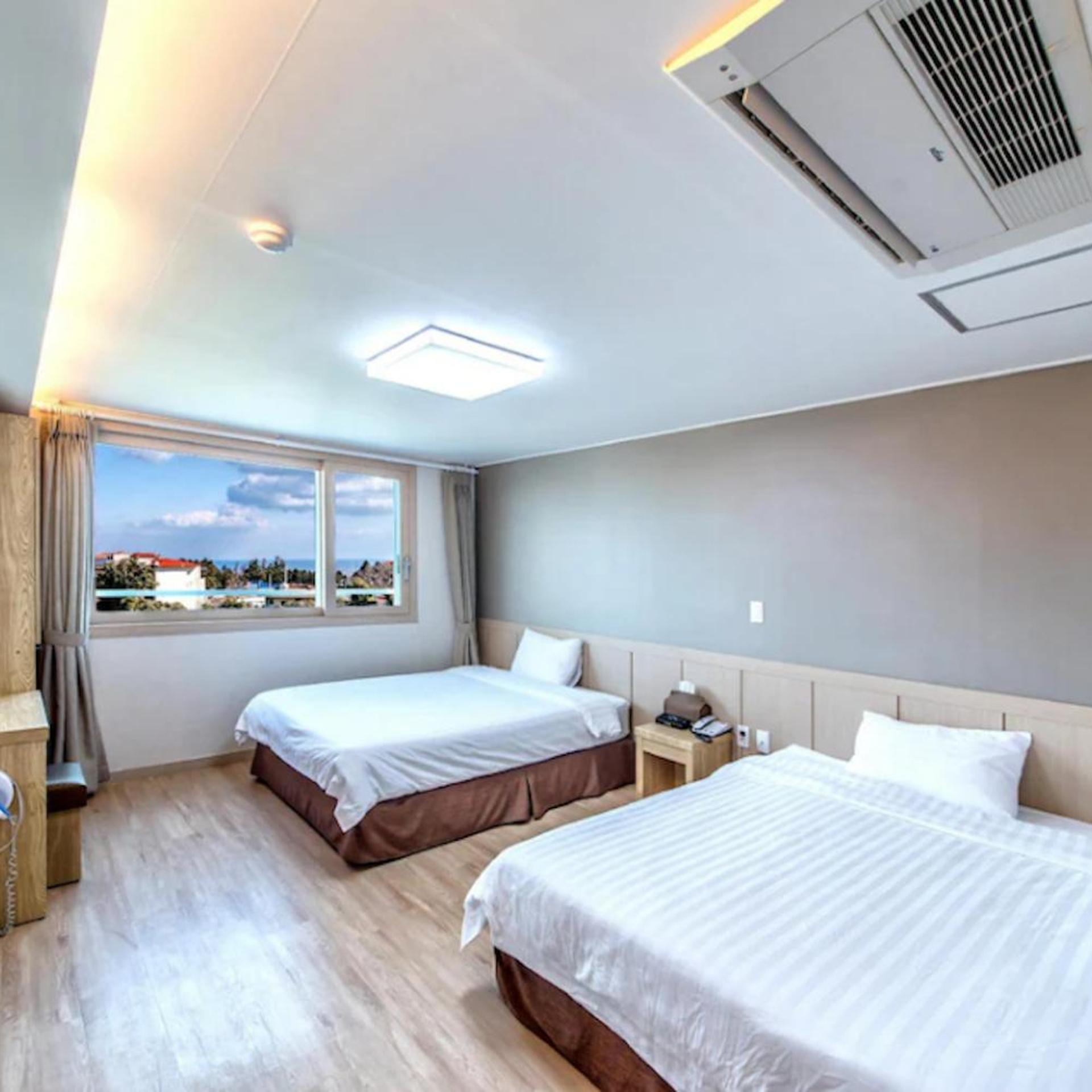 Deluxe, Twin Beds, No Parking