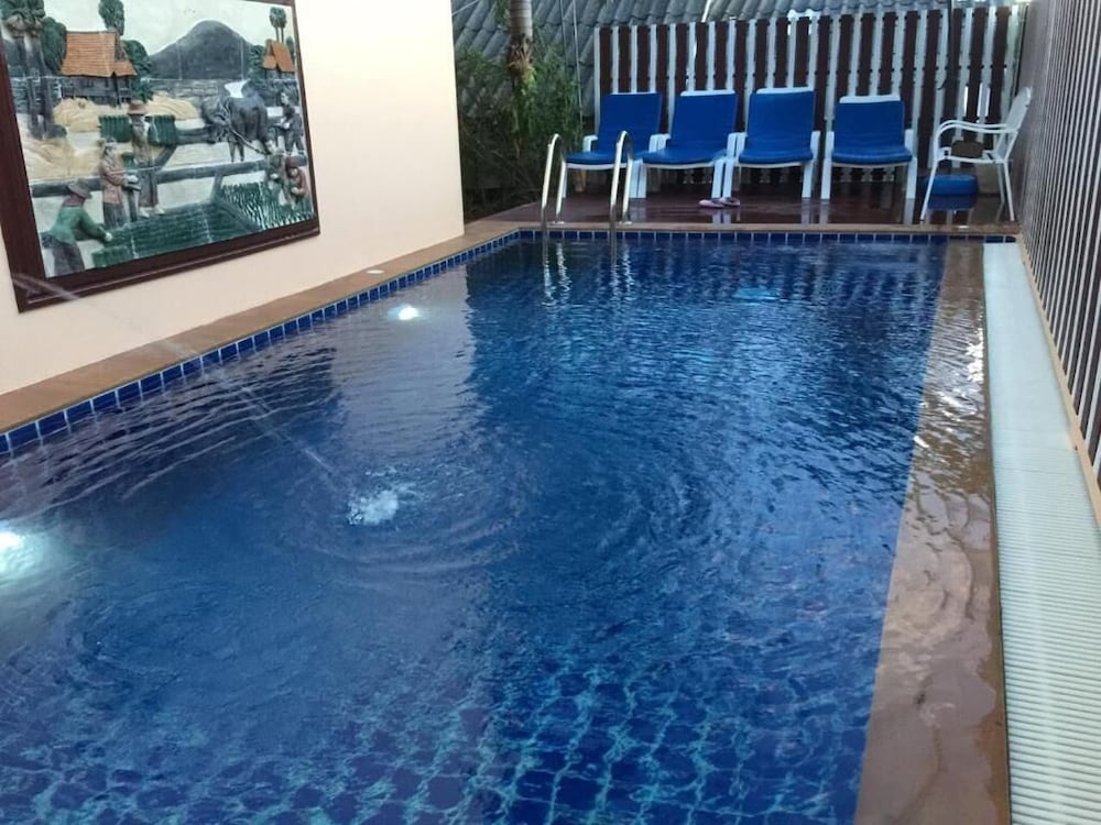 Phuket Airport Inn 37/52