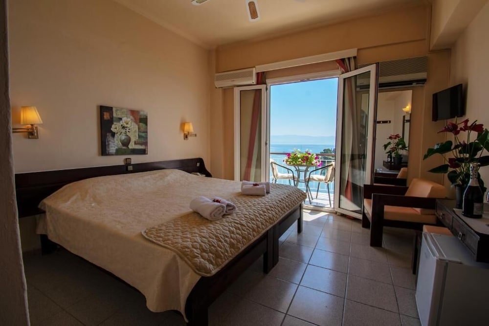 Aegli Hotel 29/64