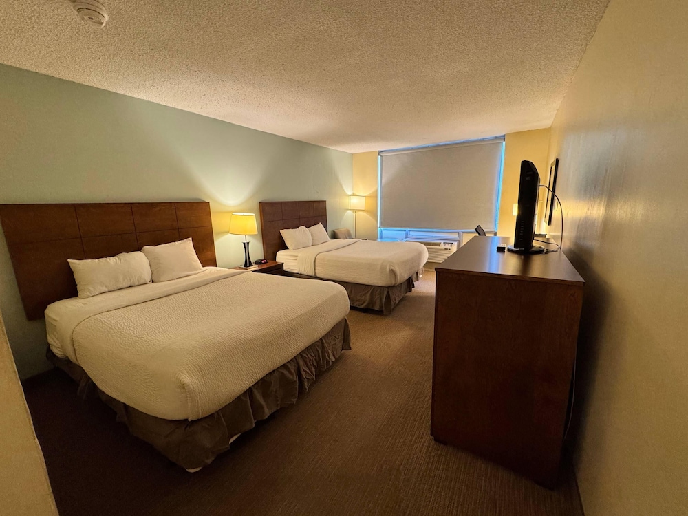 Standard, 2 Queen Beds