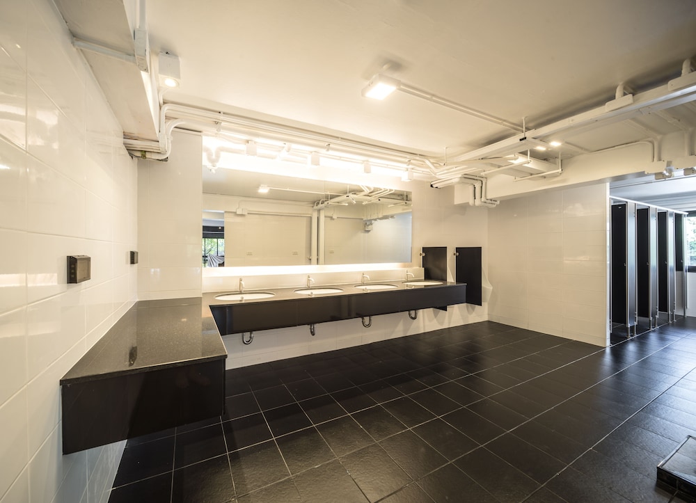 The Common Hostel Sha Ex Hostel By Bed 13/70