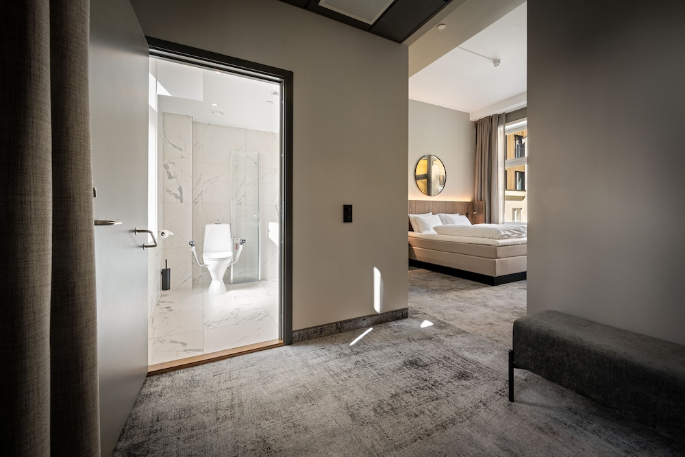 Karl Johan Hotell 13/38