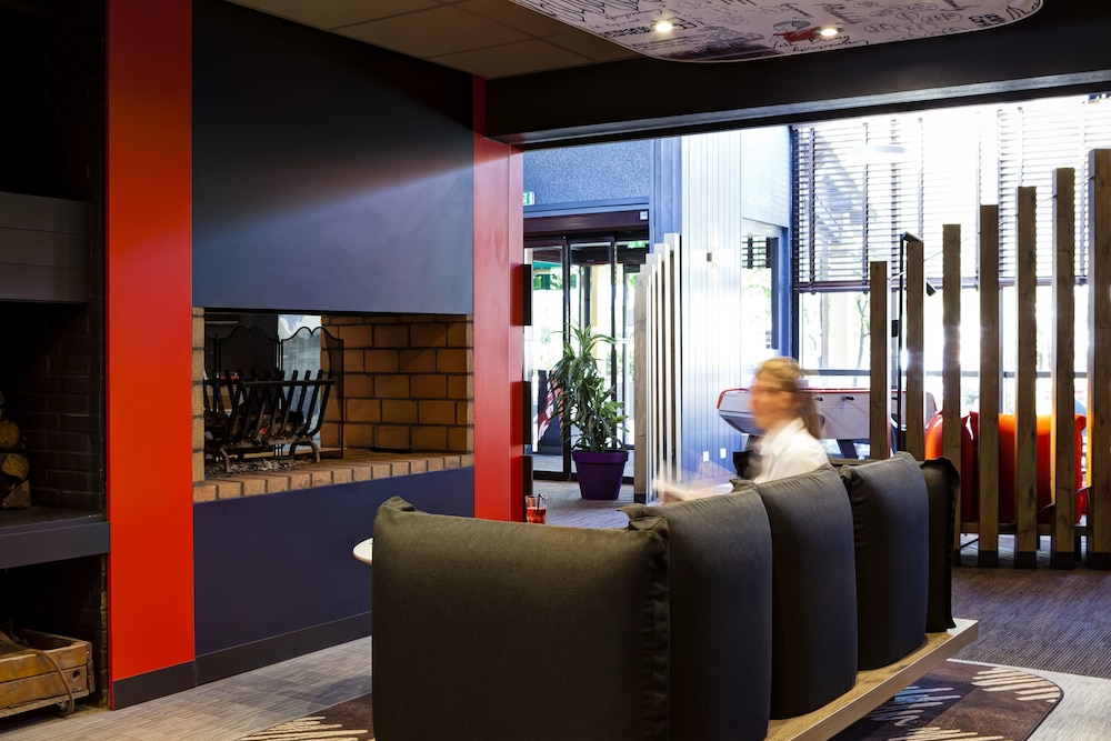 Ibis Lyon Nord 45/69