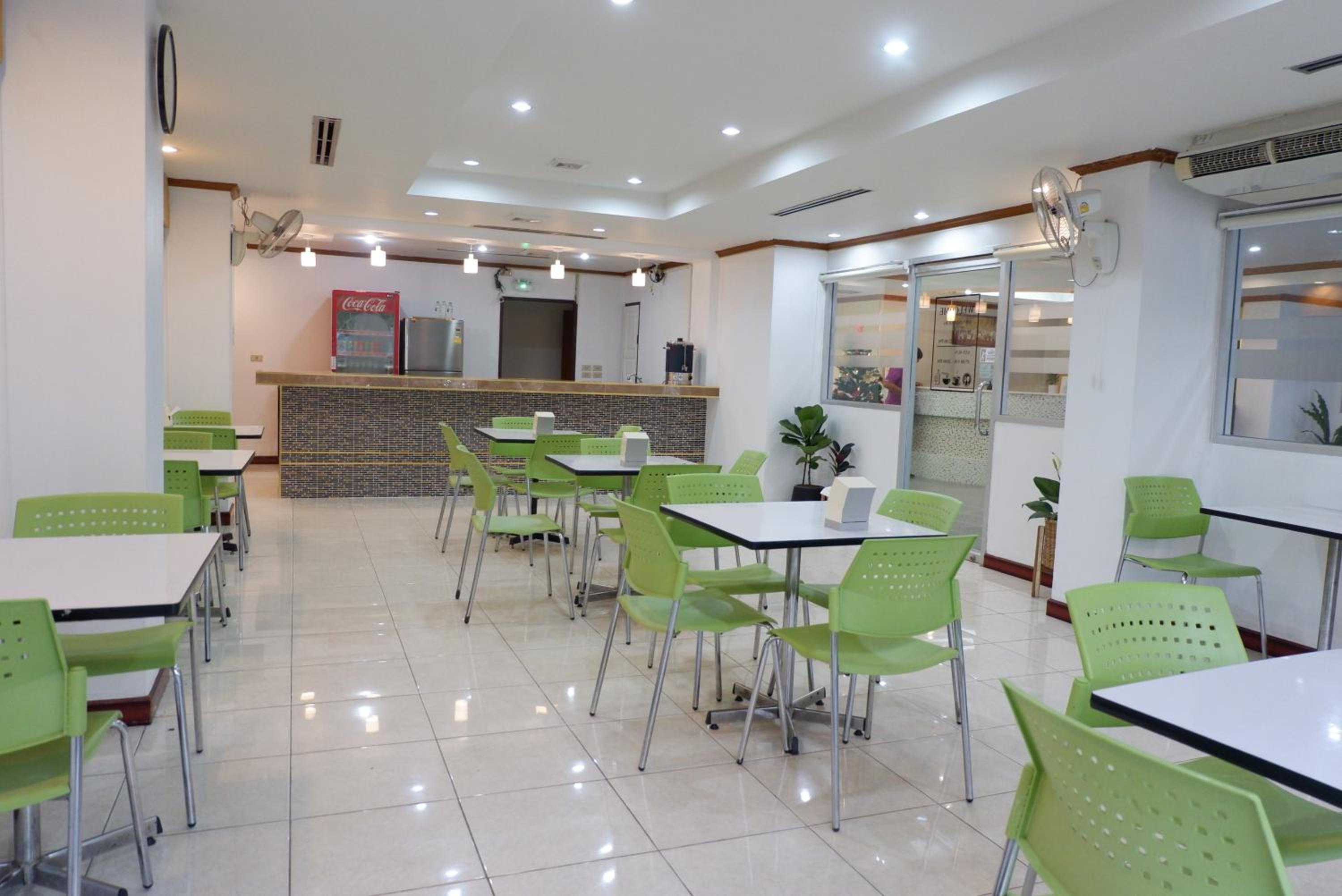 Auychai Grand Hotel 38/50