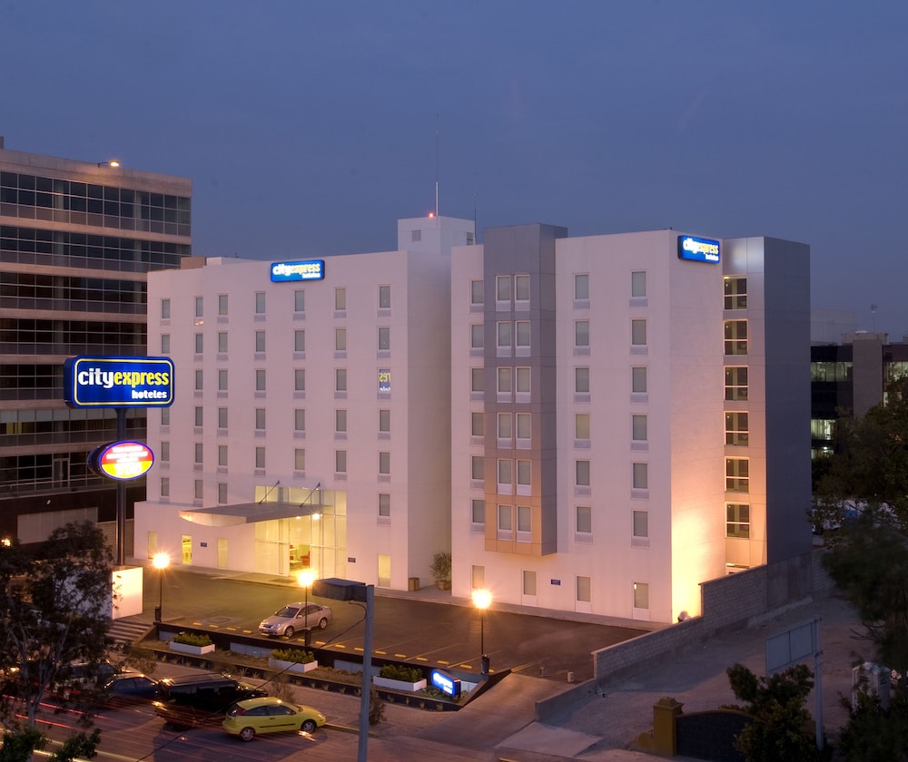 City Express by Marriott Tijuana Rio 1/40
