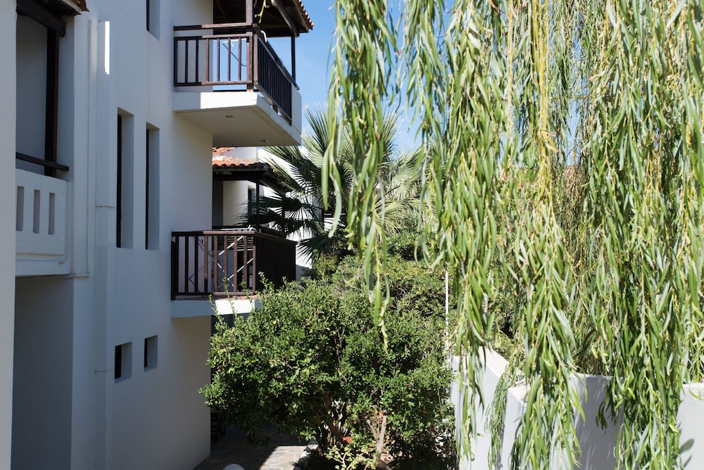 Proimos Maisonnettes 69/72