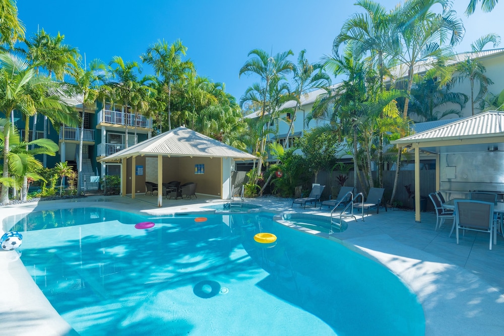 NOOSA OUTRIGGER BEACH RESORT 1/73
